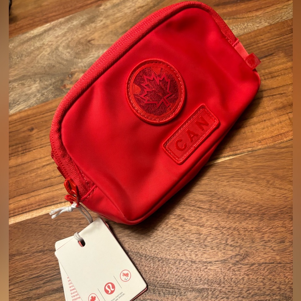 Lululemon red bumbag